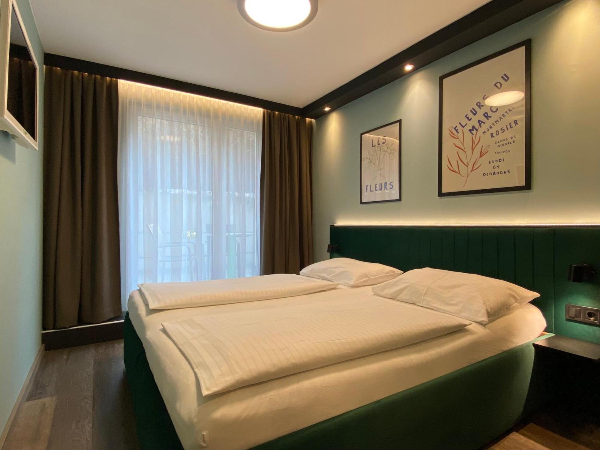Design & Budget Hotel Wien Schoenbrunn Екстер'єр фото
