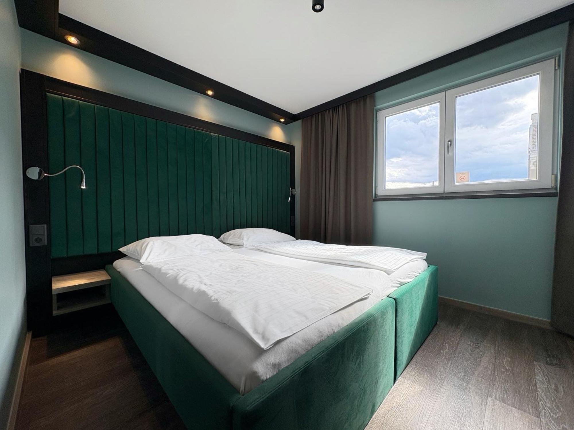 Design & Budget Hotel Wien Schoenbrunn Екстер'єр фото